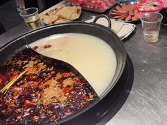 -鹿鸣山草本茶香火锅(园西路店)