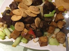 九层塔鹅肝牛柳粒-荣粤酒家·融合粤菜