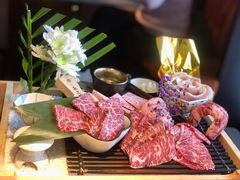-铭牛烧肉·和牛海鲜自助(高新月牙湖店)