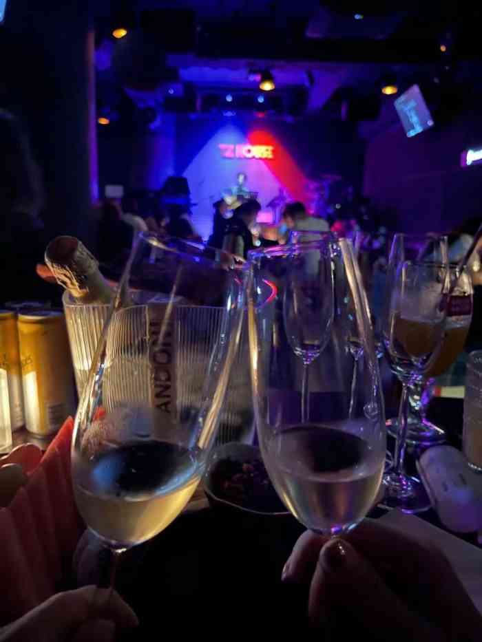 tz house音乐现场(镇宁店)