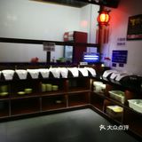 份量也不多,服务态度是比较好的,环境还算可以吧