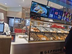 面包甜点陈列柜-月枫堂(长春这有山店)