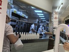 -红星前进面包牛奶公司(君太店)