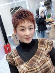 -PE SALON 