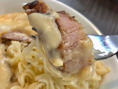 猪颈肉芝士捞公仔面-新记餐厅(香槟大厦店)