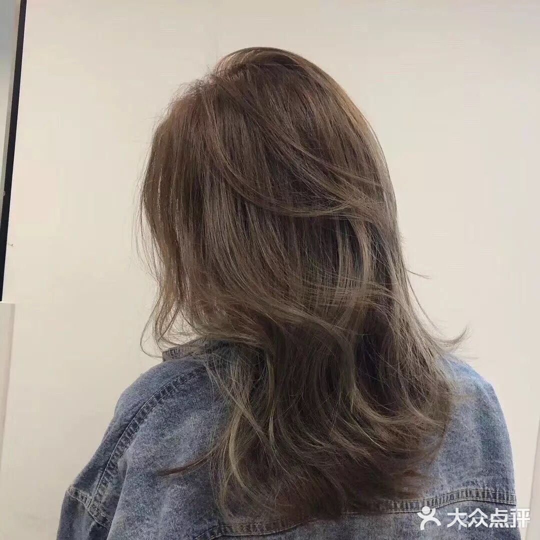 2018夏天一款轻盈的长发，能够使人仙气十足