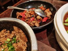 当红小炒肉石锅饭-新白鹿餐厅(爱琴海购物中心店)