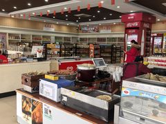 -小昆山服务区-停车场