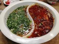 鸳鸯水煮牛肉-成都吃客(九眼桥店)