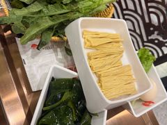 -七欣天香辣蟹火锅(闵行浦江欢乐颂店)