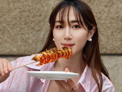 -霸气大叔干锅鸭头·龙虾烧烤·川菜·赛事直播(三里屯店)