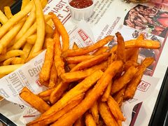 -The Habit Burger Grill 哈比特汉堡(世博店)