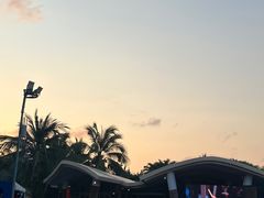 -亚龙湾希尔顿自助餐厅·海鲜·烧烤·沙滩BBQ·现场乐队