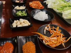 -肉甲韩国木炭烤肉(新壹街1店)