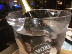 -临界音乐酒馆·小龙虾·江湖菜(华熙LIVE·鱼洞店)