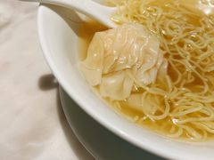 -香港百合居(LCM置汇旭辉广场店)