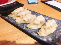 博多一口饺子-博多豚屋拉面