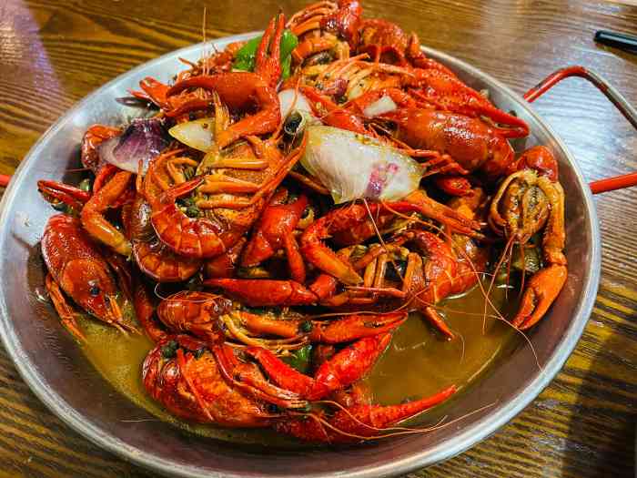 螺丝找虾(来凤街店)-"菜品:三个人点了四个菜一份面条,够吃了,.