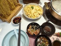 -洪氏嗨捞·猪肚鸡火锅(阳光天地店)