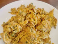 香椿炒蛋-品鲜村农家菜·阳澄湖大闸蟹(总店)