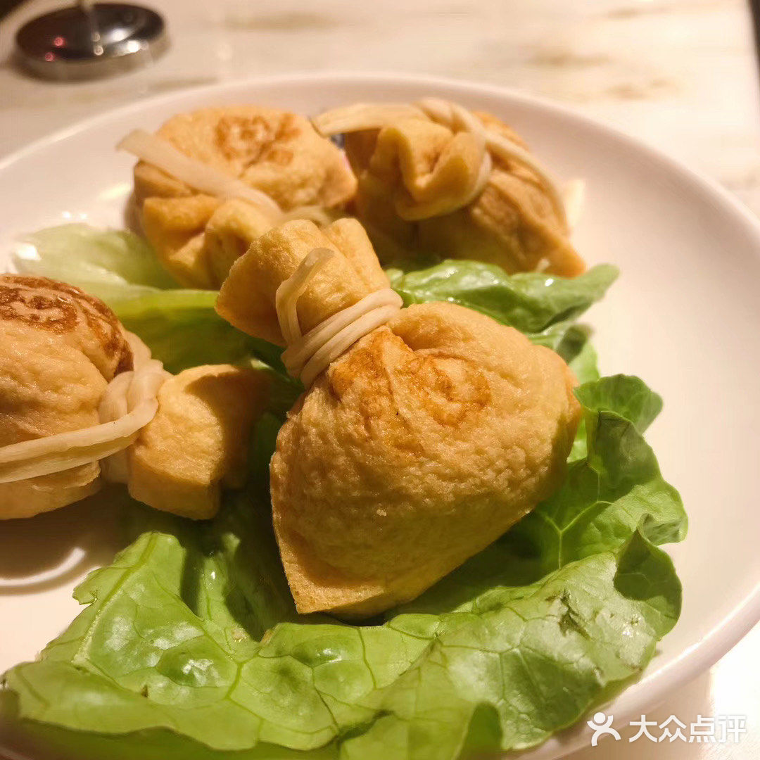 调料区也是货源充足～只要你想得到的品种的调料他都有