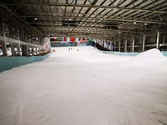 -乔波室内滑雪场