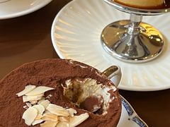-Café Monson