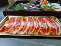 -围炉肉舍•炭烤活鳗•丹东海鲜烤肉(步行街店)