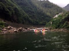-安吉龙王山峡谷漂流