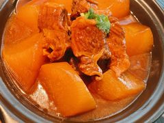 萝卜牛腩煲-三清潭烧鹅(兴业太古汇店)