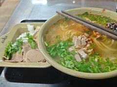 -亮亮面馆(经六路店)