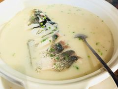 正宗千岛湖直达．一鱼二吃．鲜美-二十八里太湖船菜(吉祥路店)