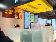 -麦当劳(轻轨曹杨路店)