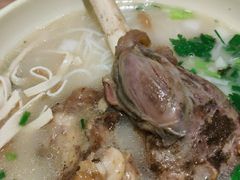 -熊大师牛羊粉(红谷凯旋店)