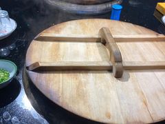 -鱼窝棚柴火铁锅炖(富山屯店)