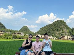 -高荡千年布依古寨旅游景区