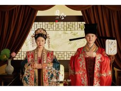 -雪中彩影婚纱摄影·微光艺术中心