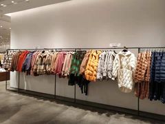 -URBAN REVIVO(西安Momopark店)