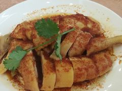 一品葱油鸡-一品美食城(石碣序伦小学店)