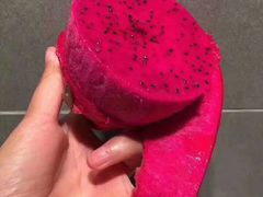 -上海龙吴水胜海发市场