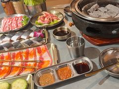 -围炉肉舍丹东海鲜烤肉·烤活鳗(步行街店)