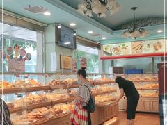 面包甜点陈列柜-新侨三宝乐面包店(崇文门店)