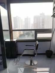 -V7 HAIR SALON