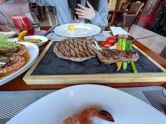 -东西风牛排馆周末烧烤自助(首都机场希尔顿店)