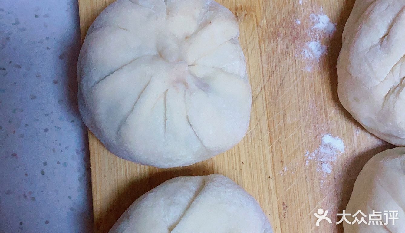 熬豆沙,都是我亲力亲为,豆沙里添加了炼乳,口感更香滑