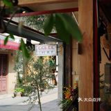 看多了日系韩系的咖啡店，铁手新店真的有让人眼前一亮