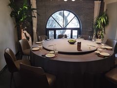 -HOMES上海本帮菜(襄阳公园店)