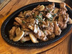 -玛格萝妮(汇智国际商业中心店)