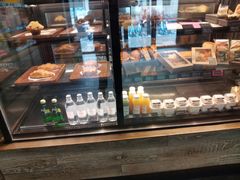 面包甜点陈列柜-星巴克(甘河路店)