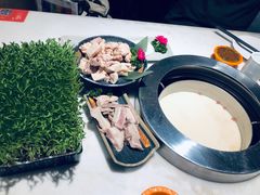 -煲宫猪肚鸡(晶品店)
